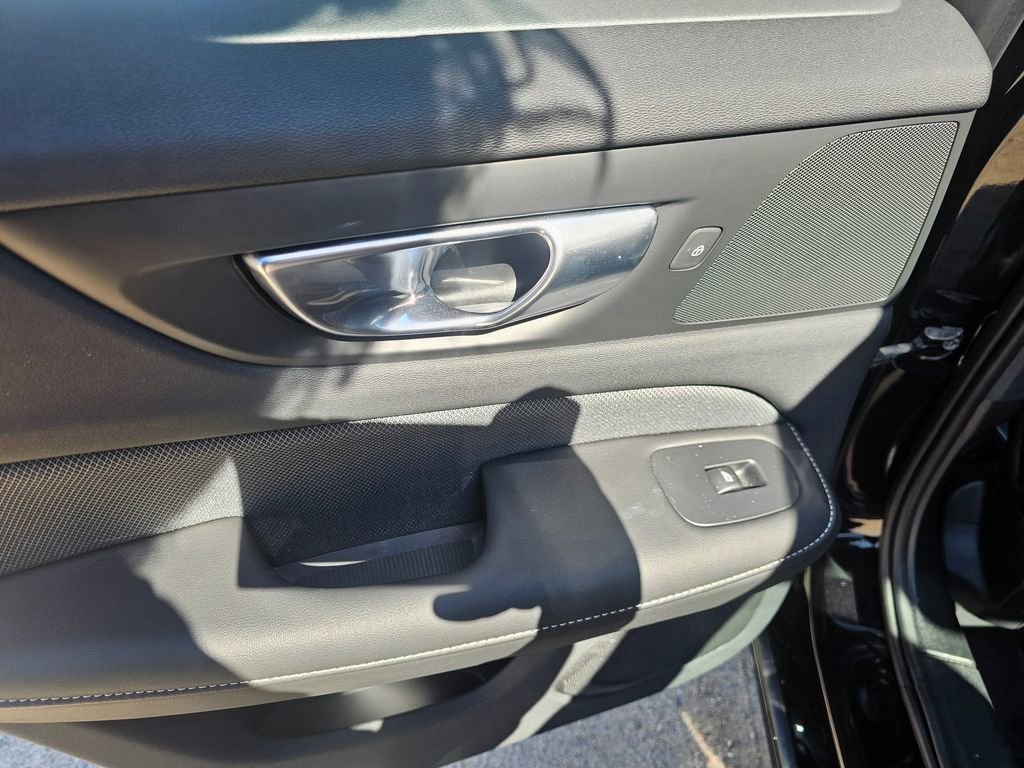 Used 2024 Volvo S60 B5 Plus w/ Climate Package image 14