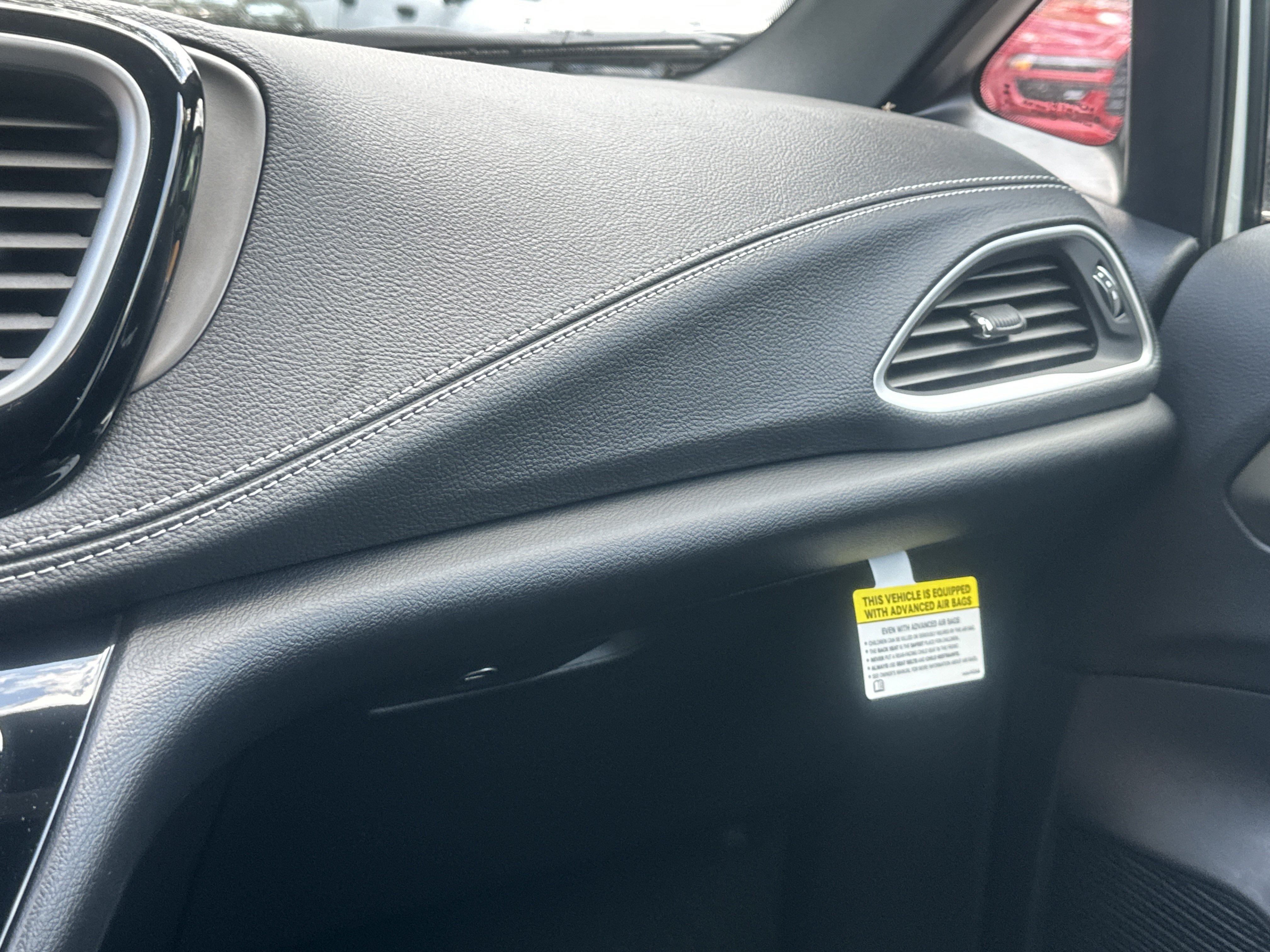 New 2027 Chrysler Pacifica Select FWD image 6