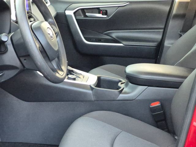Used 2025 Toyota RAV4 XLE image 15