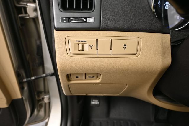 Used 2011 Hyundai Sonata GLS FWD image 23
