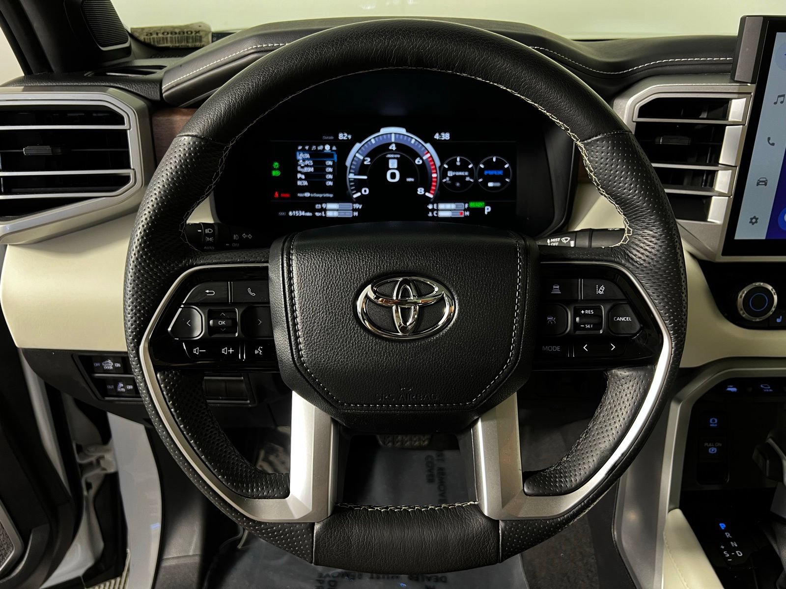 Used 2024 Toyota Tundra Capstone AWD/4WD image 16
