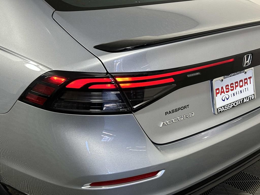Used 2023 Honda Accord Sport image 9