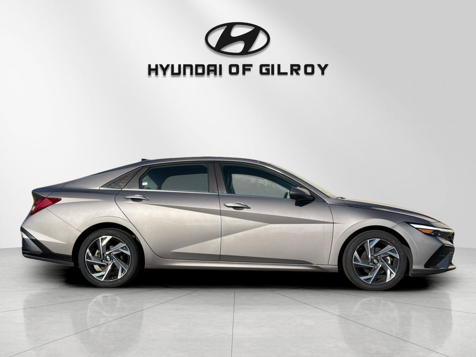 Used 2024 Hyundai Elantra Limited FWD image 6