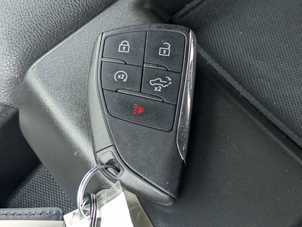 Used 2025 GMC Sierra 1500 SLT AWD/4WD image 28