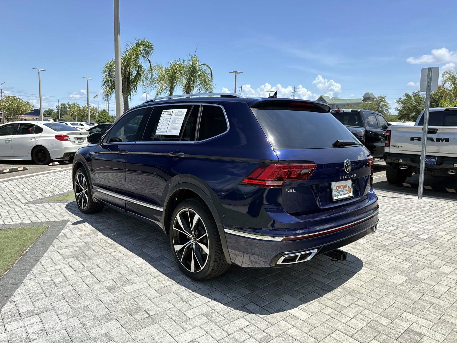 Used 2024 Volkswagen Tiguan SEL R-Line AWD/4WD image 5