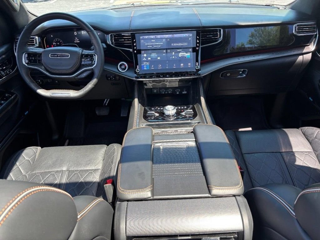 Used 2024 Jeep Grand Wagoneer Series III w/ Rear Seat Video Group 1 AWD/4WD image 14