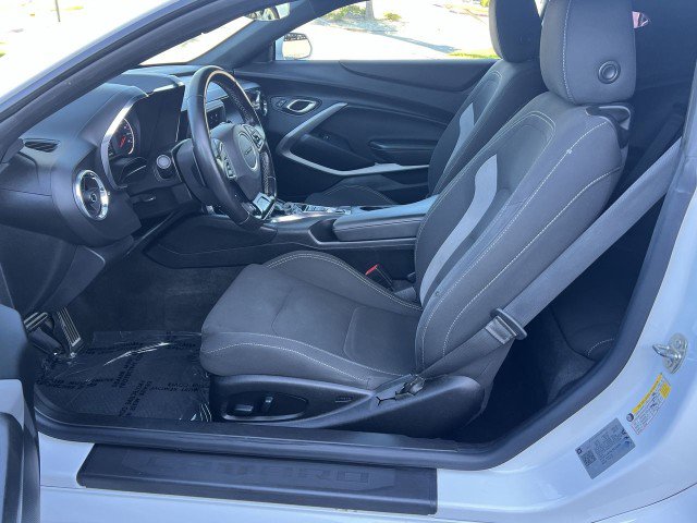 Used 2020 Chevrolet Camaro LT image 18