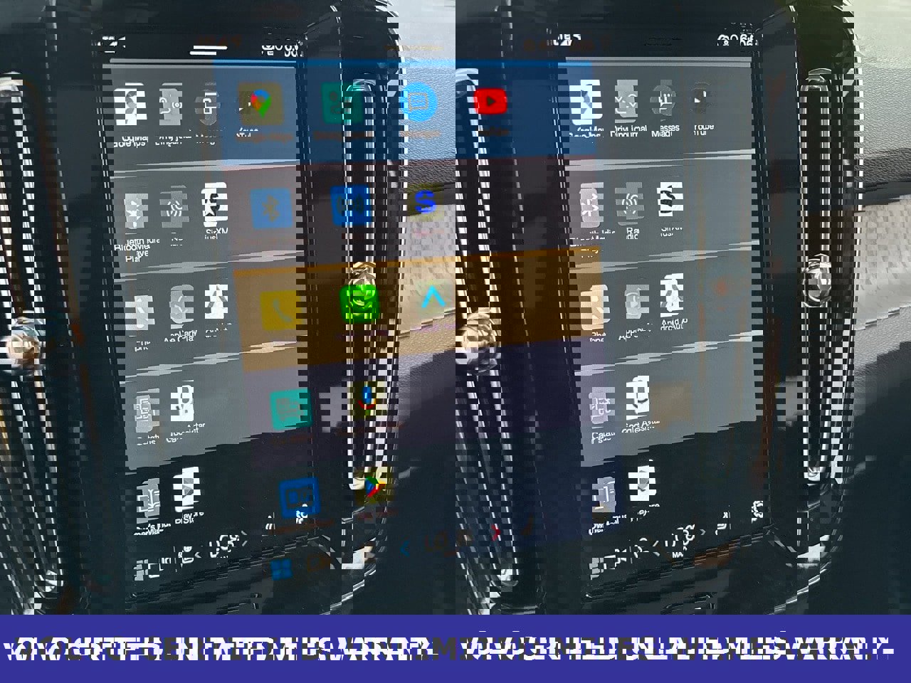 Certified 2025 Volvo XC40 B5 Core image 19