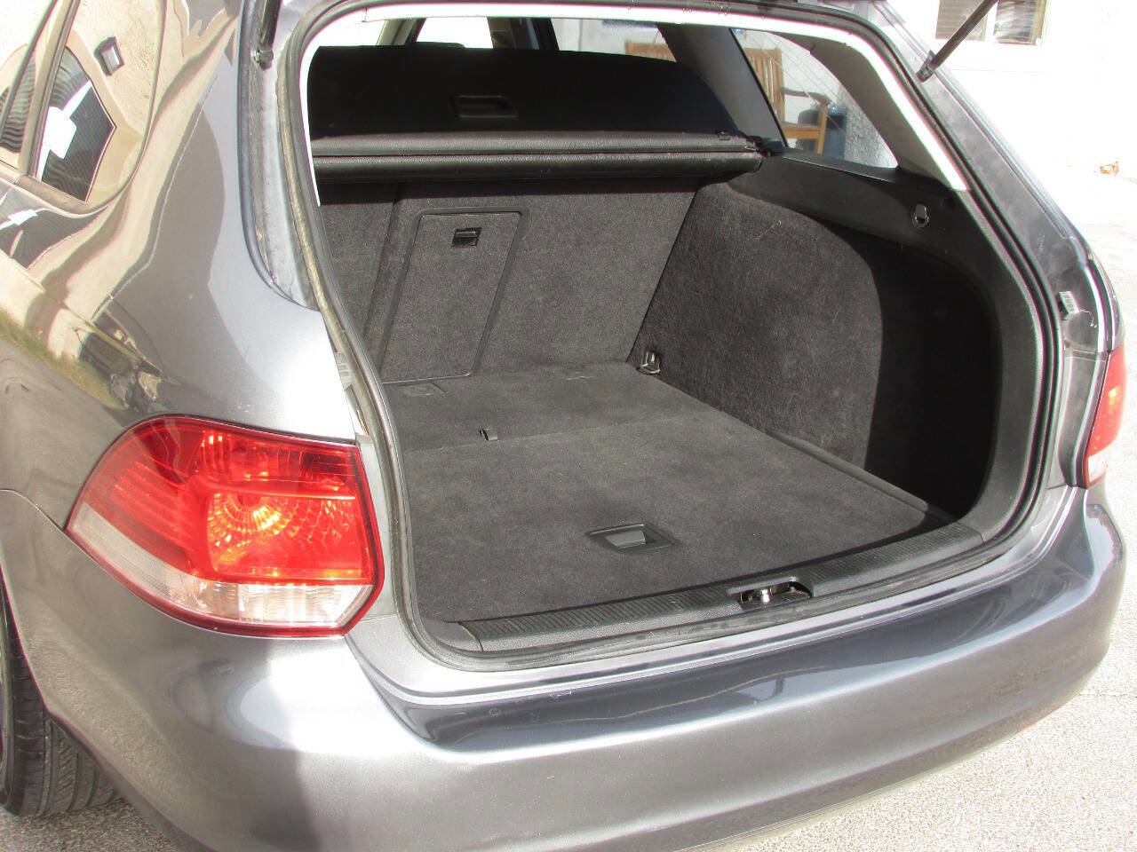 Used 2011 Volkswagen Jetta S FWD image 26