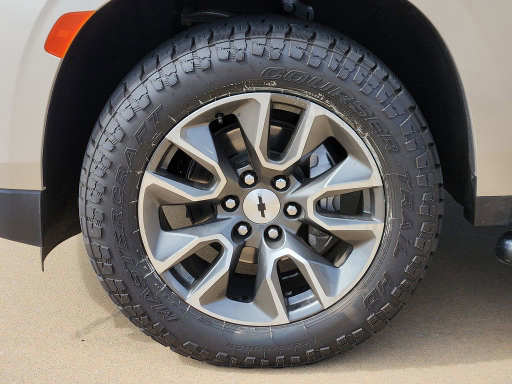 Used 2023 Chevrolet Tahoe LT w/ LT Signature Plus Package image 16