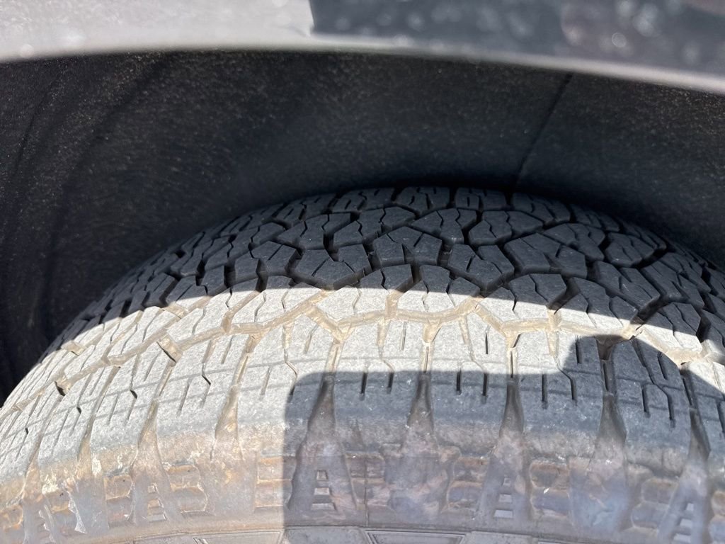 Used 2022 Chevrolet Tahoe Z71 w/ Luxury Package AWD/4WD image 13