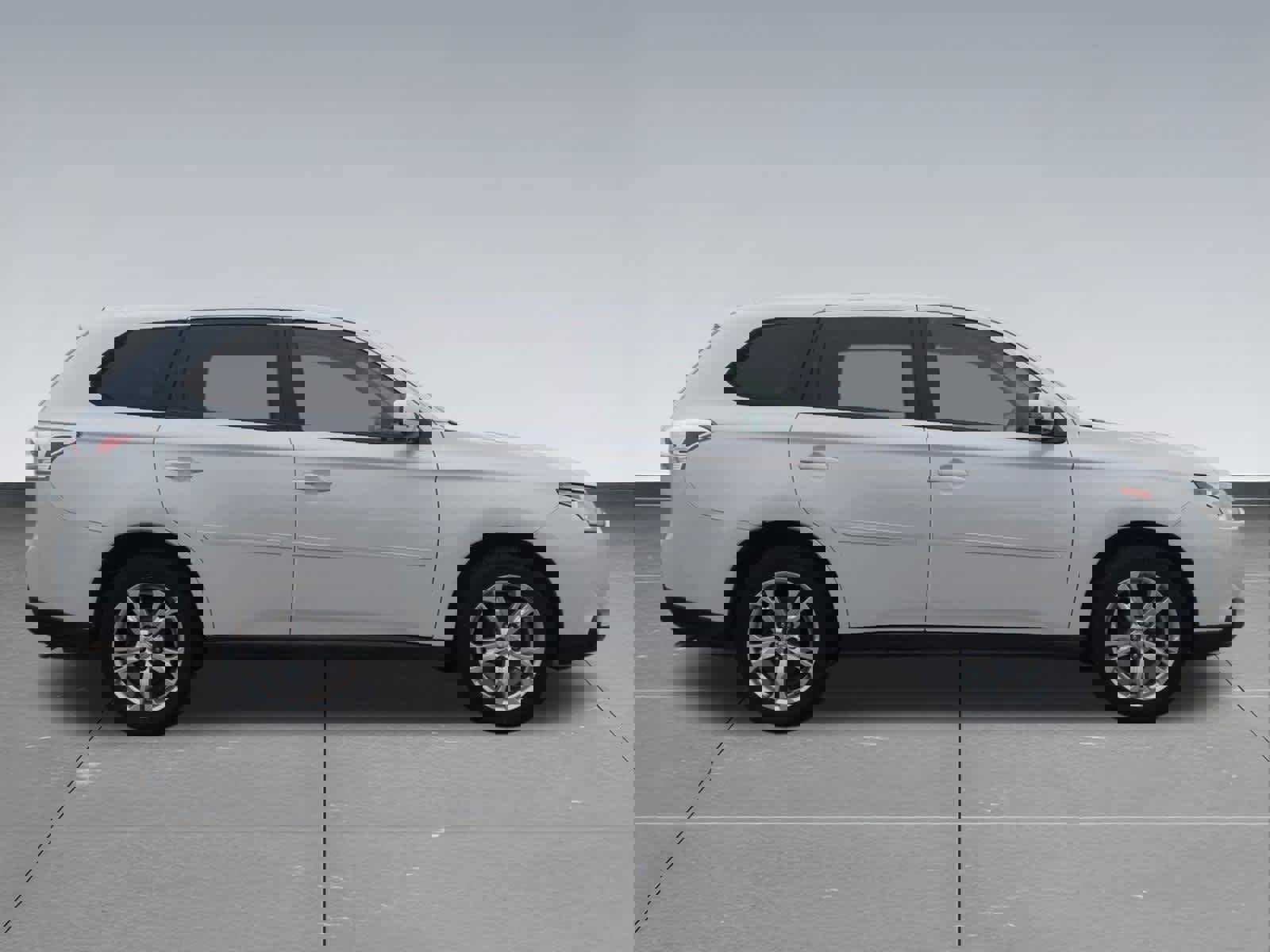 Used 2014 Mitsubishi Outlander SE image 7