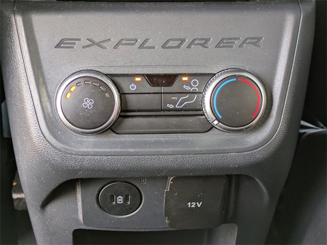 Used 2025 Ford Explorer ST-Line w/ ST-Line Street Pack image 17