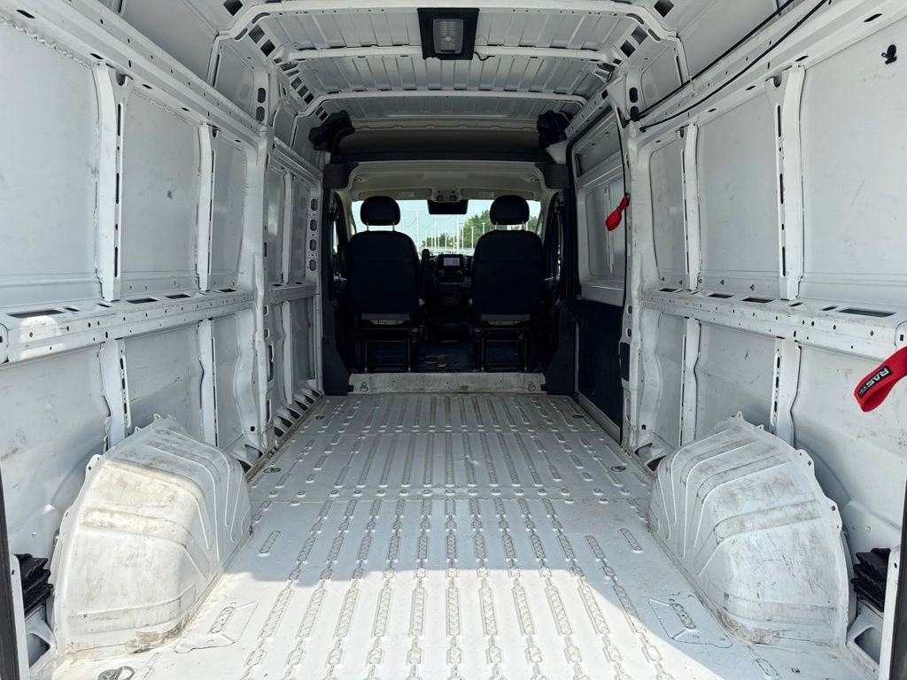 Used 2025 RAM ProMaster 2500 w/ Convenience Group FWD image 18