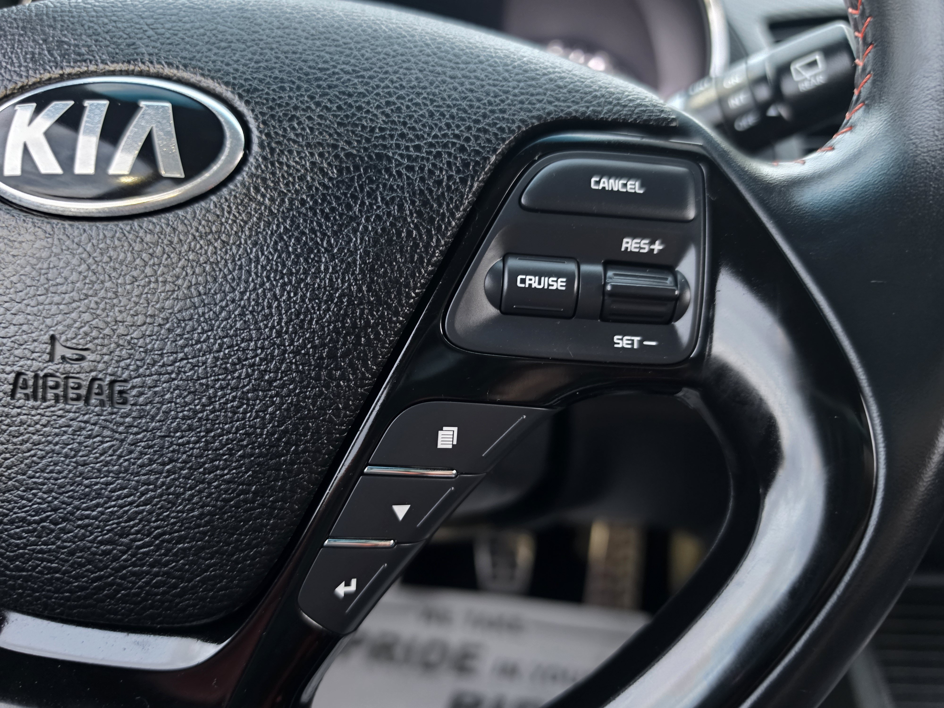 Used 2017 Kia Forte SX FWD image 39