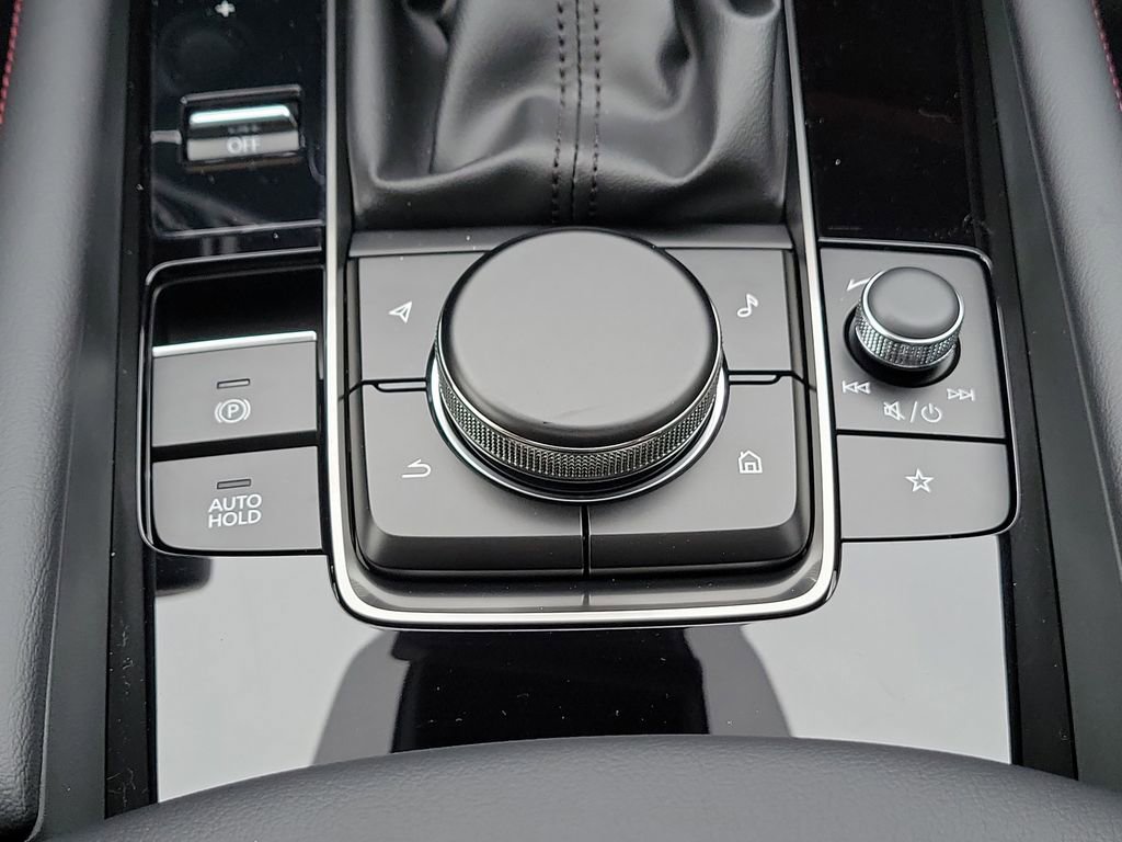 New 2026 MAZDA MAZDA3 Carbon image 31