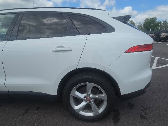 Used 2017 Jaguar F-PACE Premium AWD/4WD image 17
