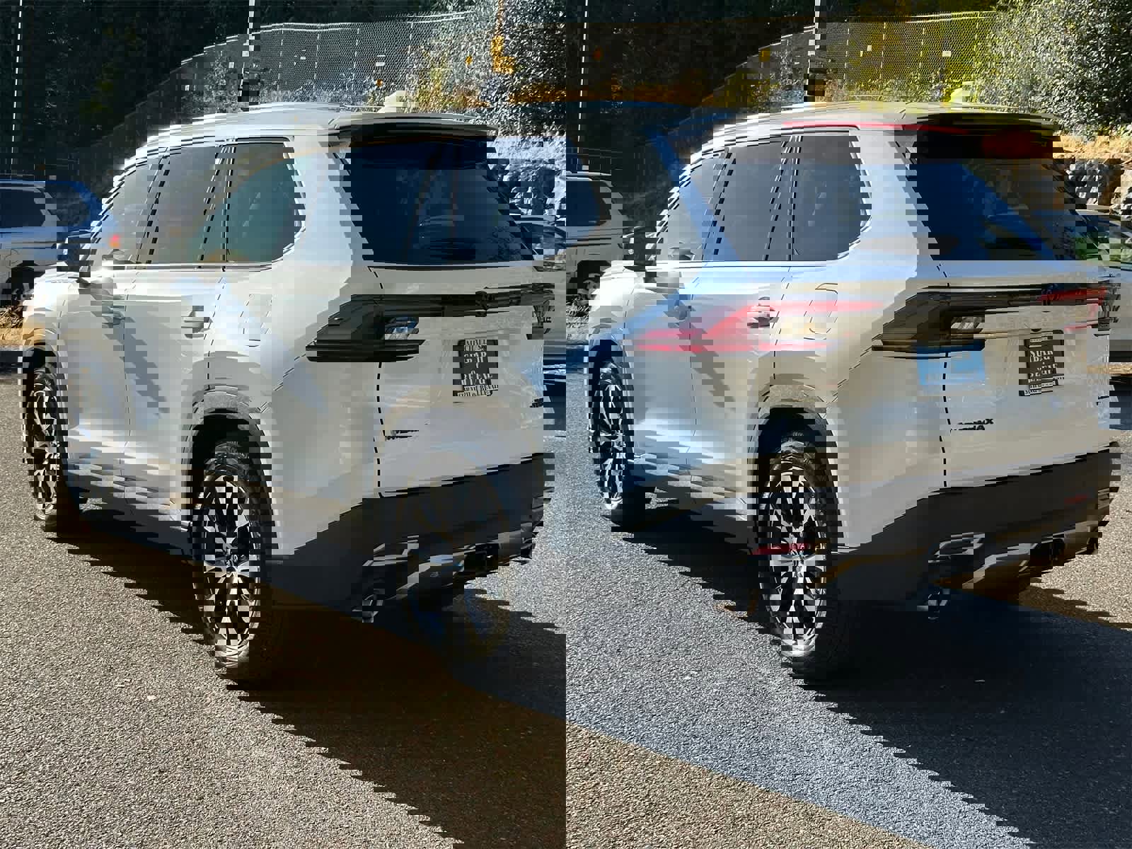 Used 2025 Toyota Grand Highlander AWD Hybrid image 3