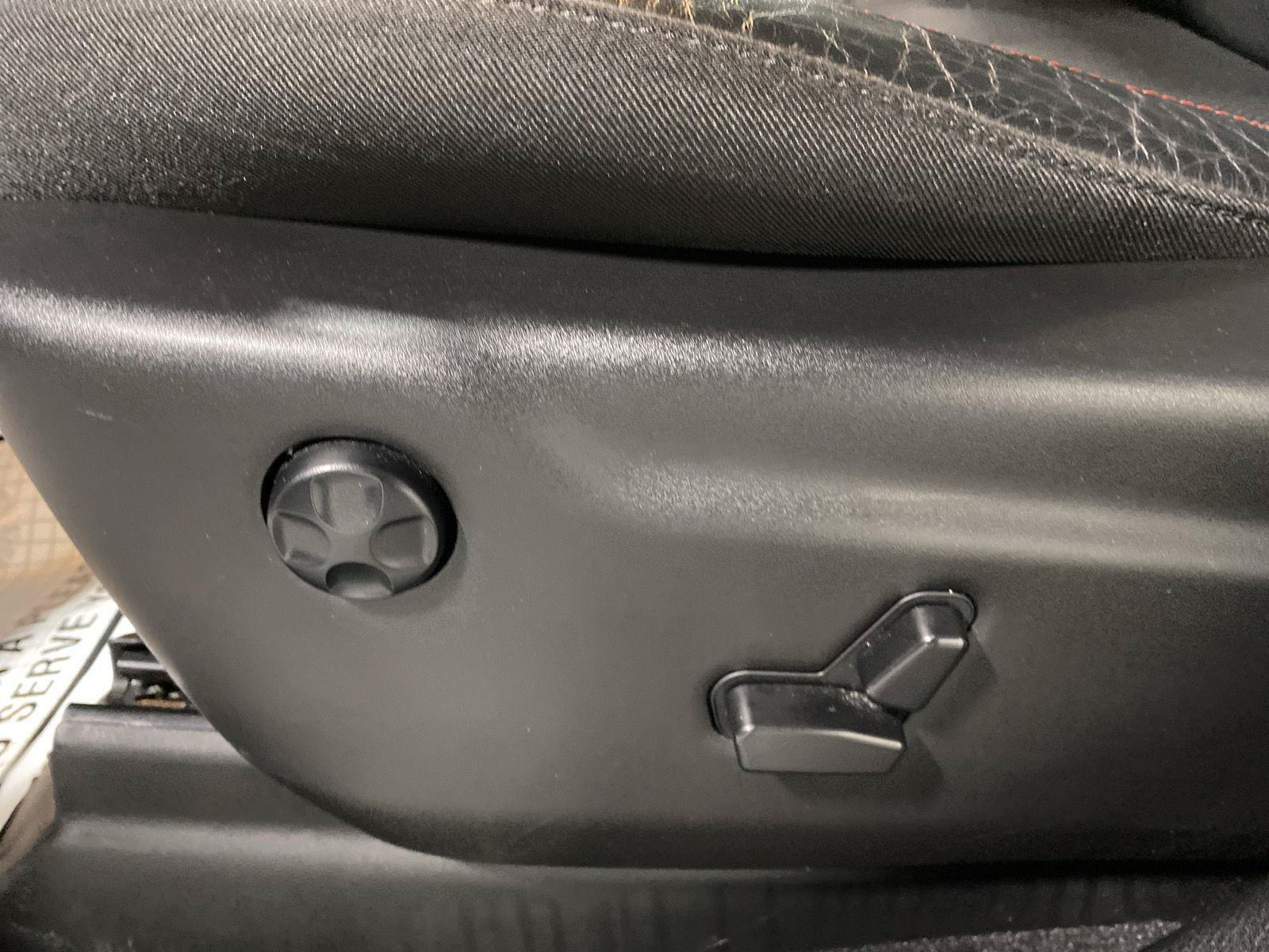 Used 2025 Dodge Durango R/T AWD/4WD image 19