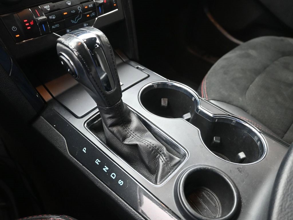 Used 2018 Ford Explorer XLT w/ Equipment Group 202A image 31