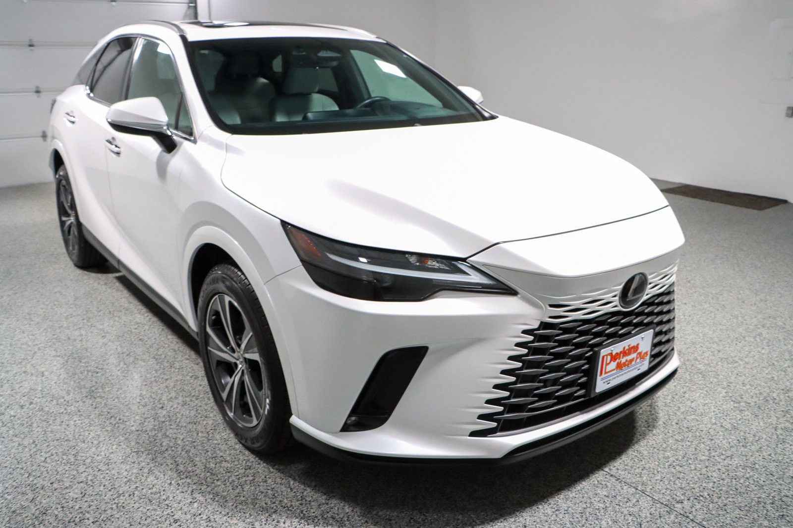 Used 2023 Lexus RX 350 Premium w/ Cold Area Package AWD/4WD image 5