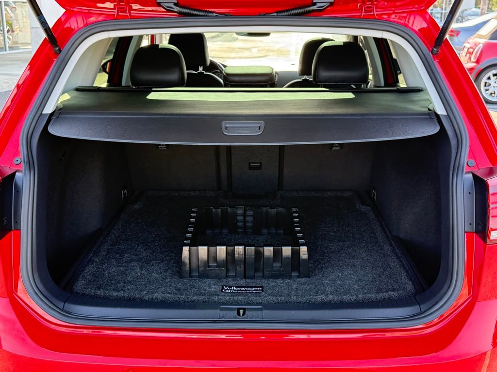 Used 2018 Volkswagen Golf Alltrack SEL image 9