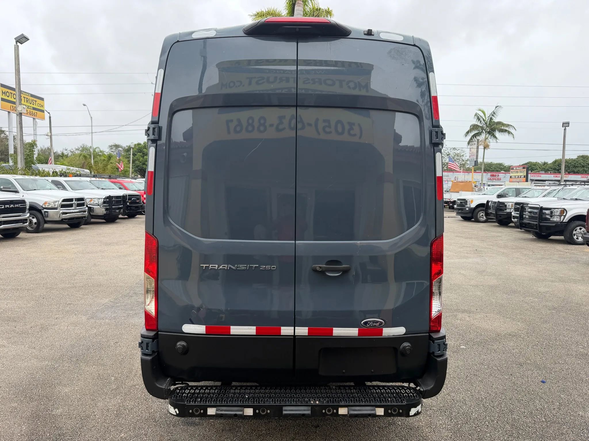 Used 2020 Ford Transit 250 148 High Roof Extended image 4