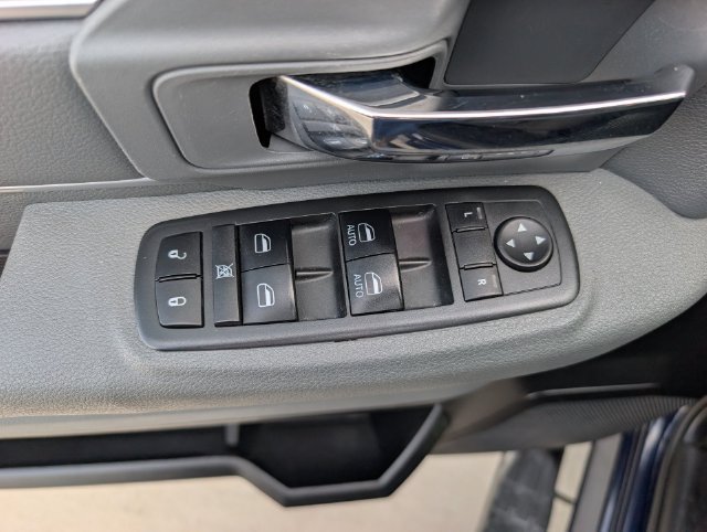 Used 2019 RAM 1500 Classic SLT AWD/4WD image 20
