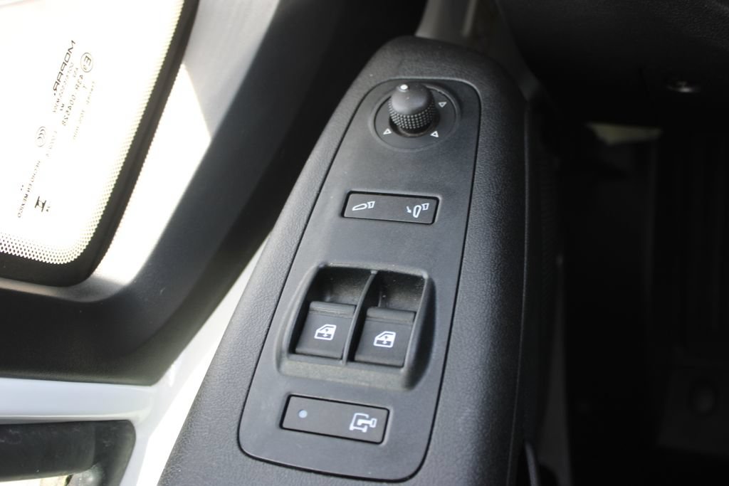 Used 2024 RAM ProMaster 2500 w/ Convenience Group FWD image 34
