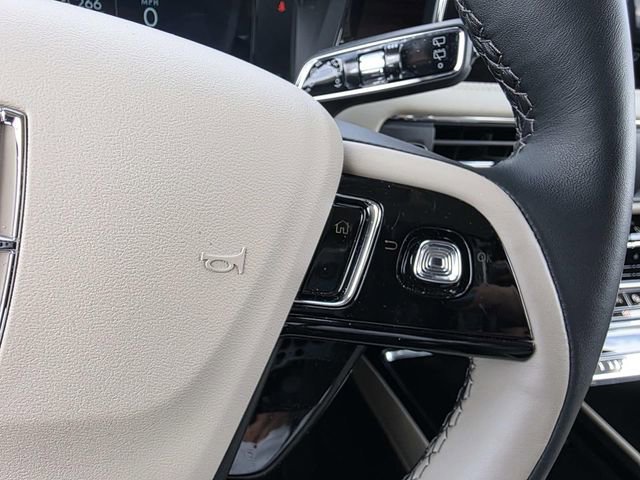 Used 2025 Lincoln Corsair Reserve w/ Jet Appearance Package image 19