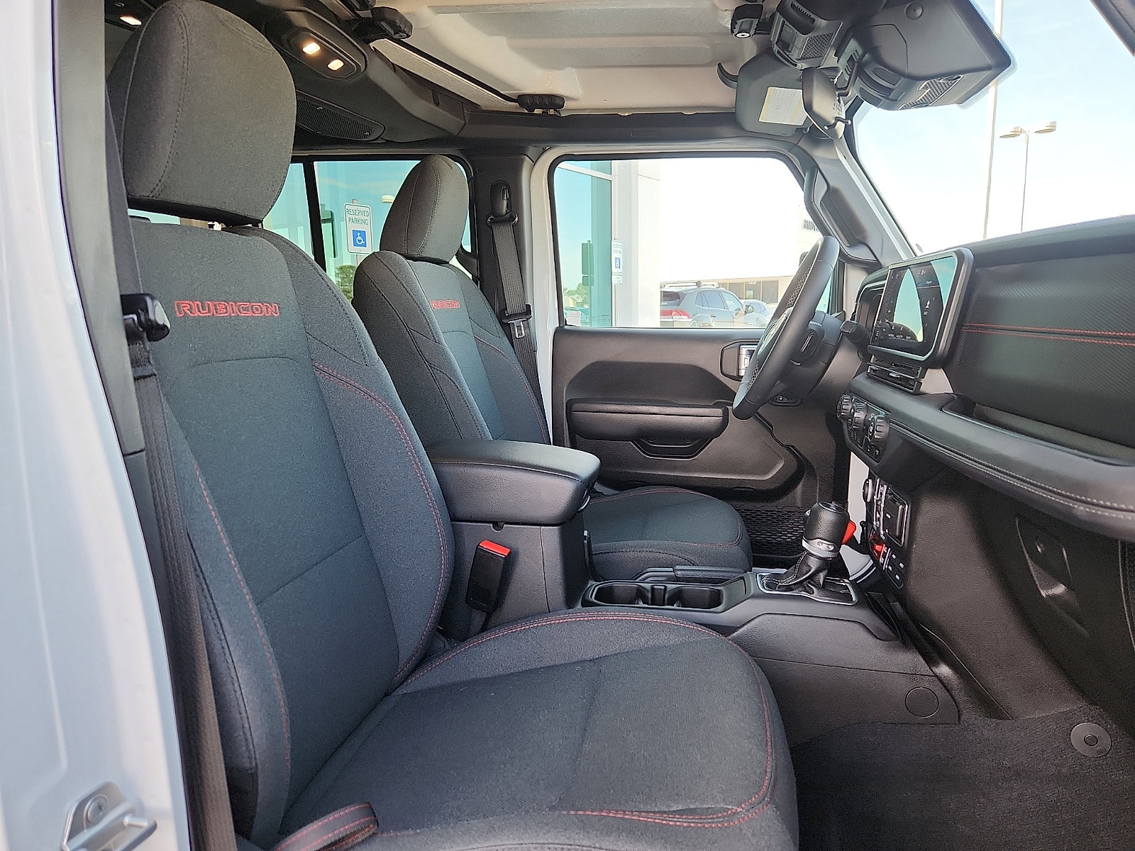 Used 2025 Jeep Wrangler Unlimited Rubicon image 15