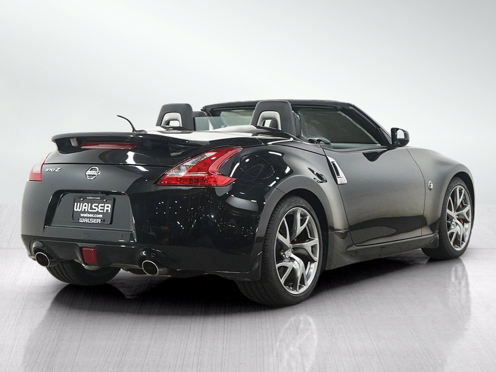 Used 2014 Nissan 370Z Touring w/ Sport Package RWD image 6