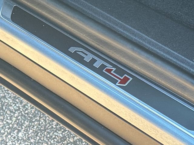 Used 2024 GMC Acadia AT4 w/ Luxury Package AWD/4WD image 43