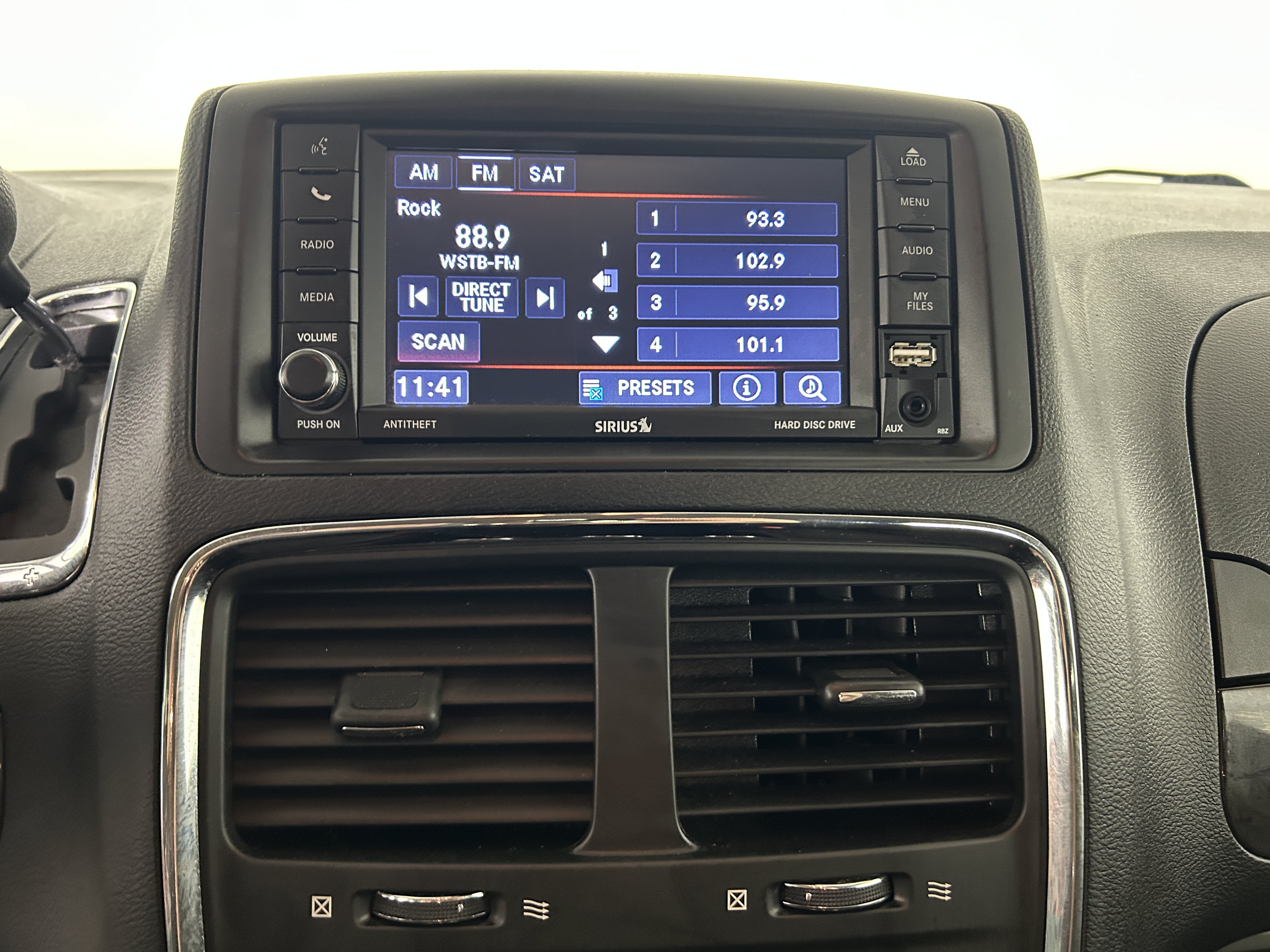 Used 2019 Dodge Grand Caravan SE w/ UConnect Hands-Free Group FWD image 20