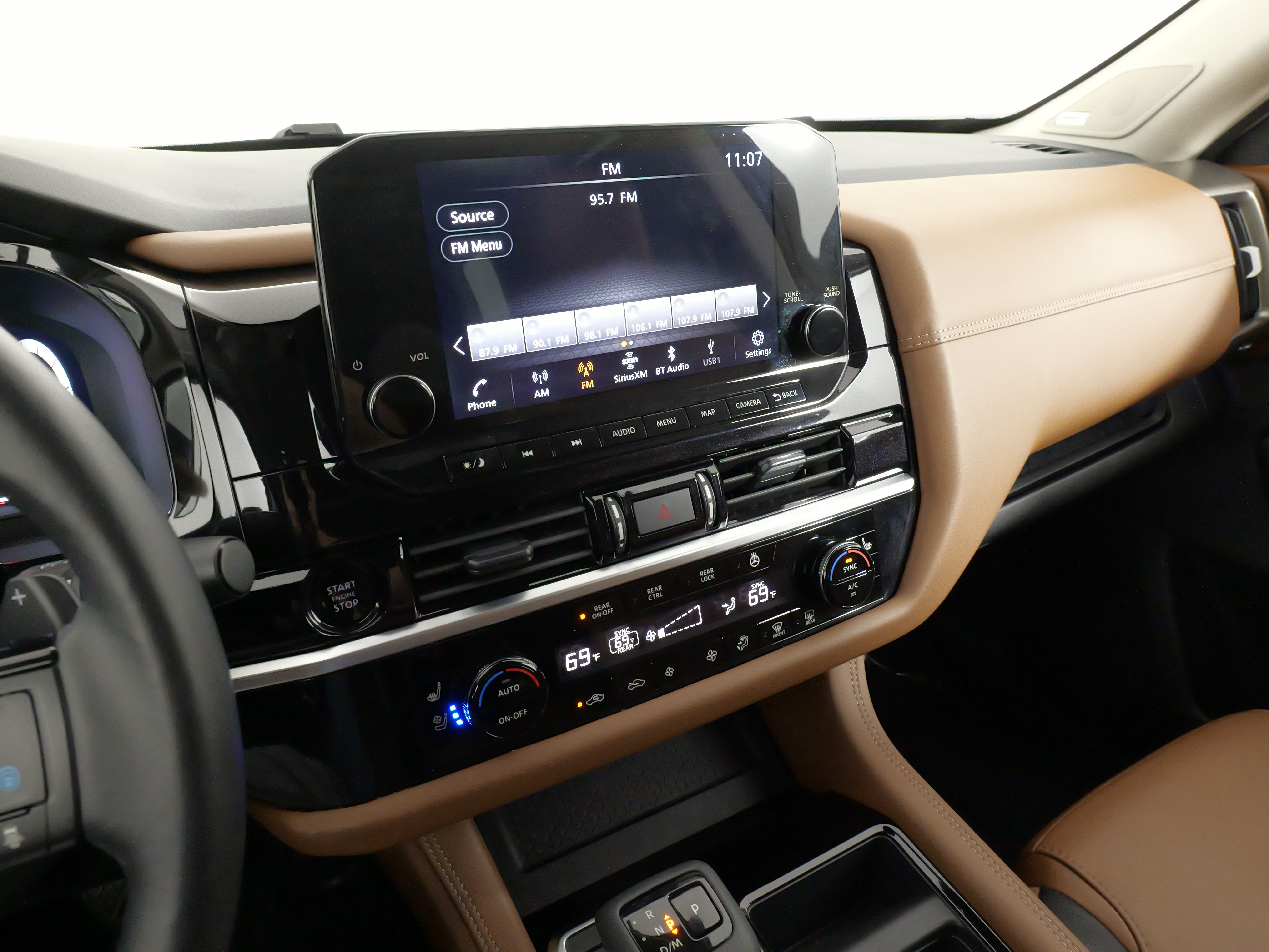Used 2025 Nissan Pathfinder Platinum AWD/4WD image 47