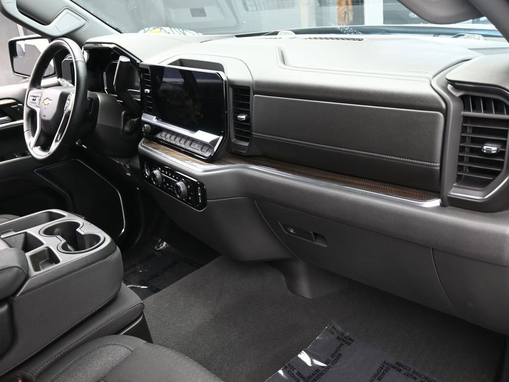 Used 2023 Chevrolet Silverado 1500 LT image 48