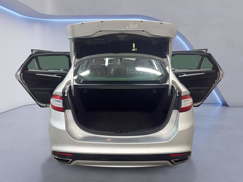 Used 2016 Ford Fusion Titanium FWD image 13