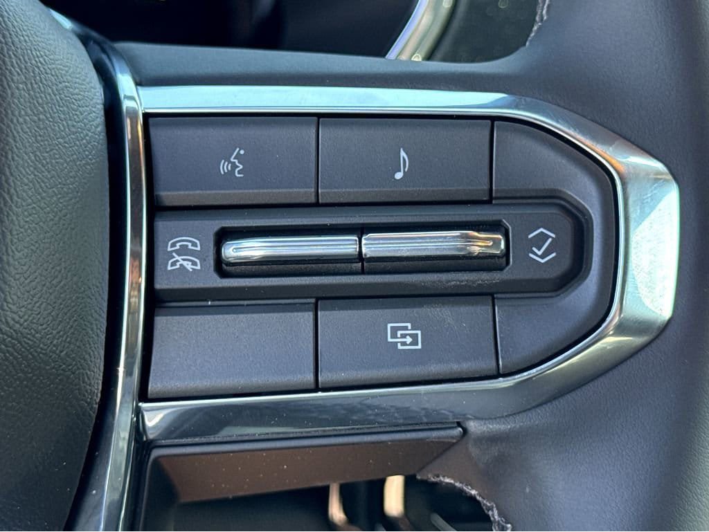 New 2026 GMC Canyon Elevation w/ Convenience Package image 17