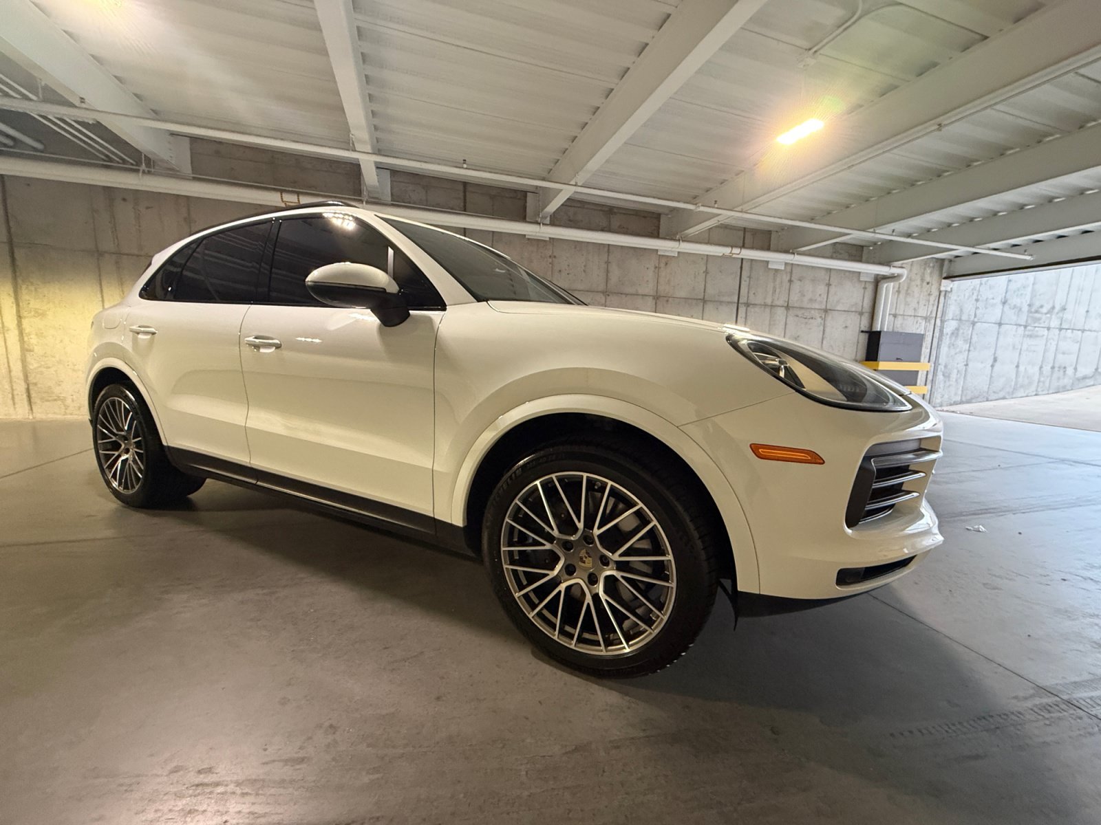 Certified 2023 Porsche Cayenne Platinum Edition AWD/4WD image 9