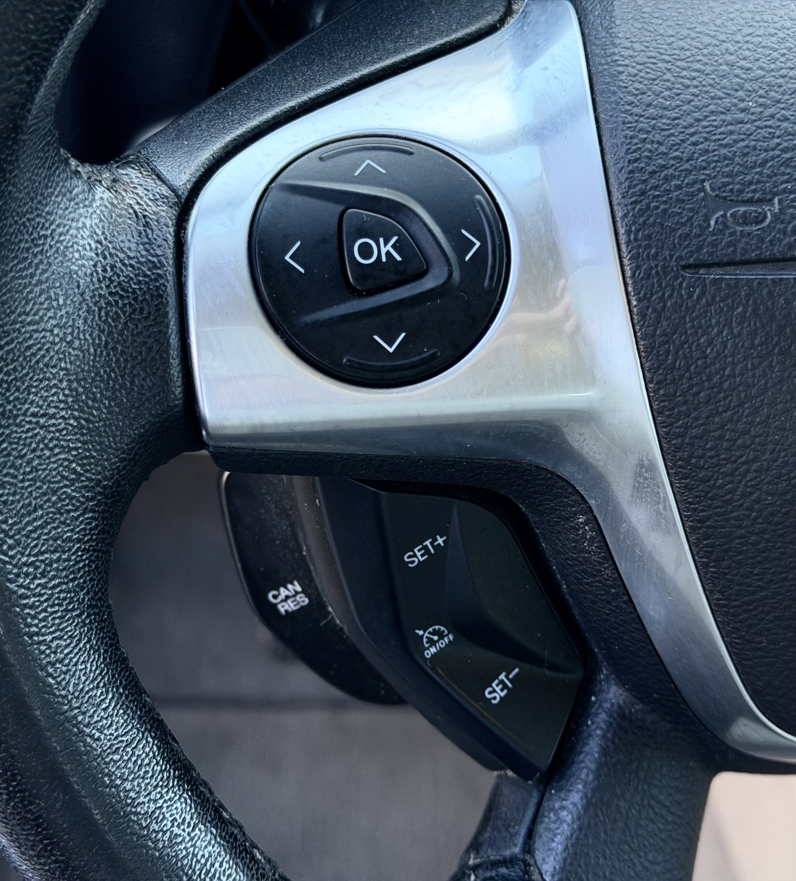 Used 2016 Ford C-MAX Energi SEL image 25