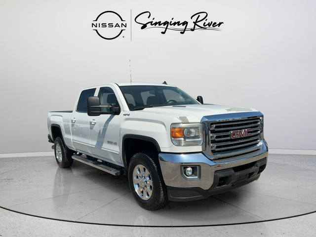Used 2015 GMC Sierra 2500 SLE AWD/4WD image 1