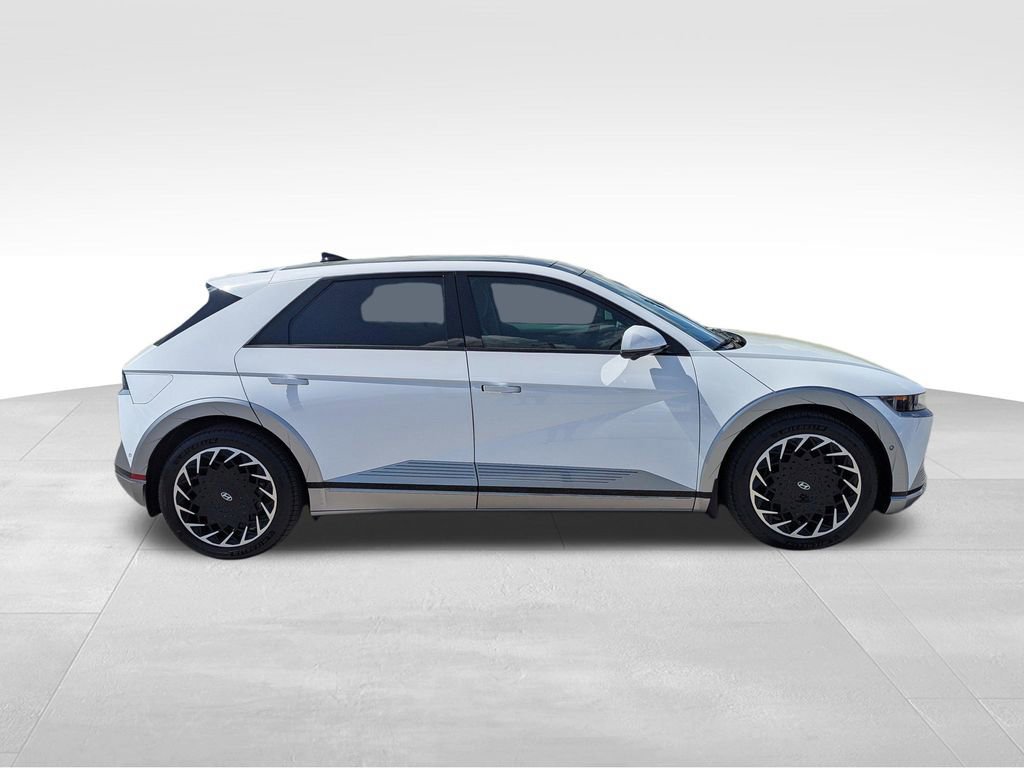 Used 2023 Hyundai Ioniq 5 Limited image 3