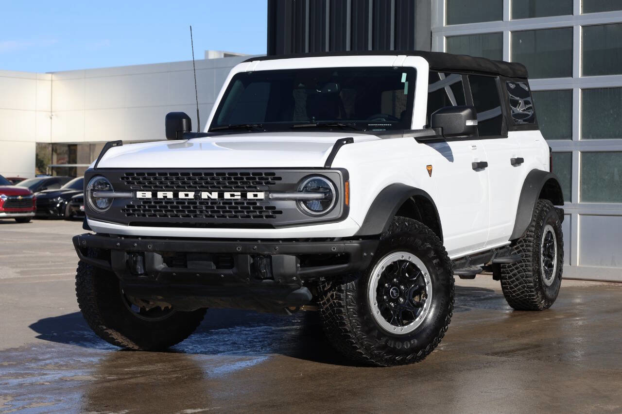 Used 2022 Ford Bronco Badlands image 3