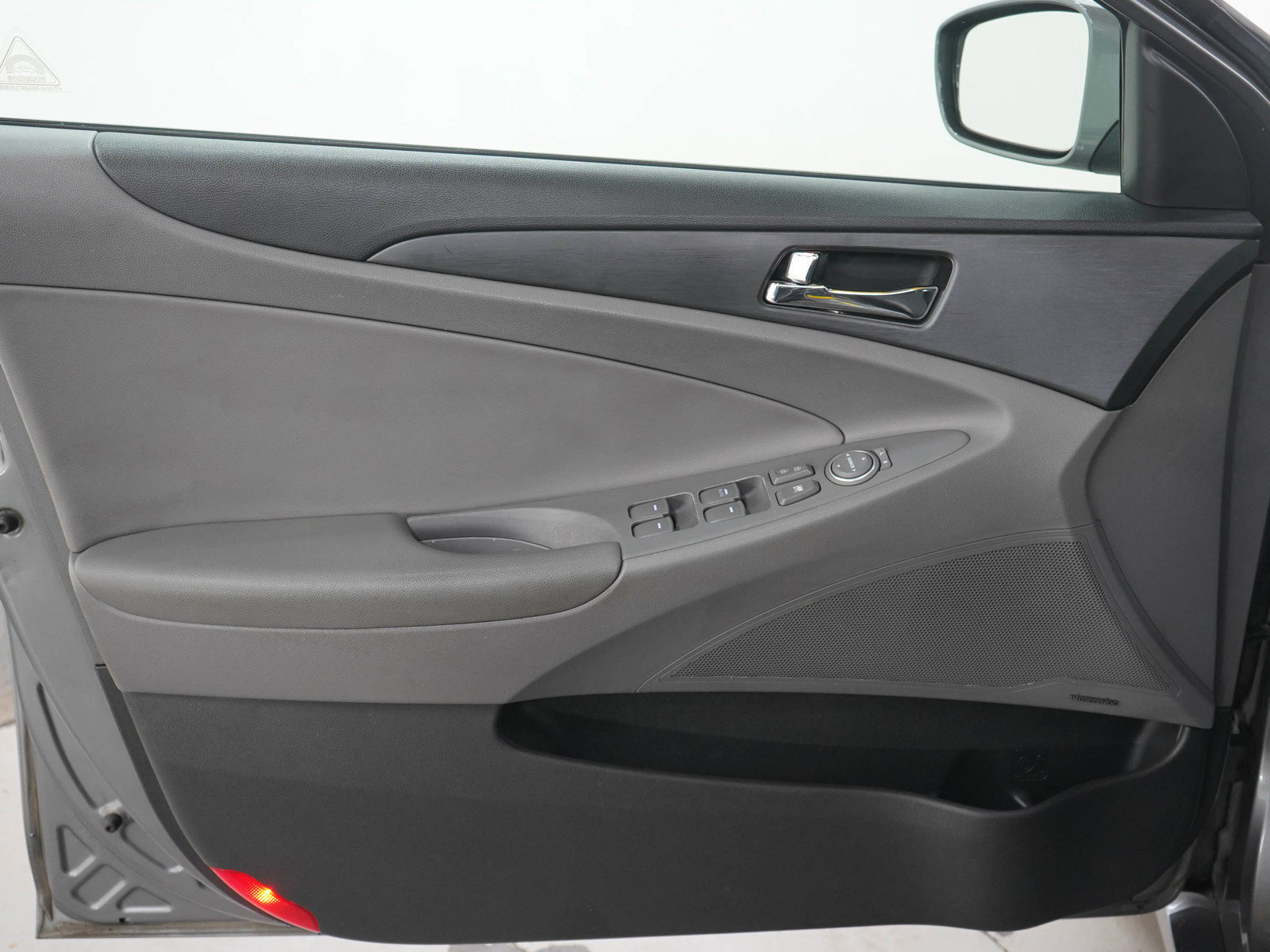 Used 2011 Hyundai Sonata SE w/ Navigation & Sunroof Pkg 4 FWD image 18