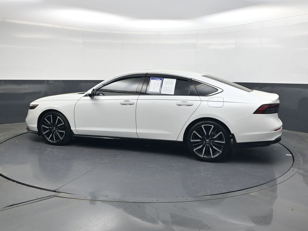 Used 2023 Honda Accord Touring image 7