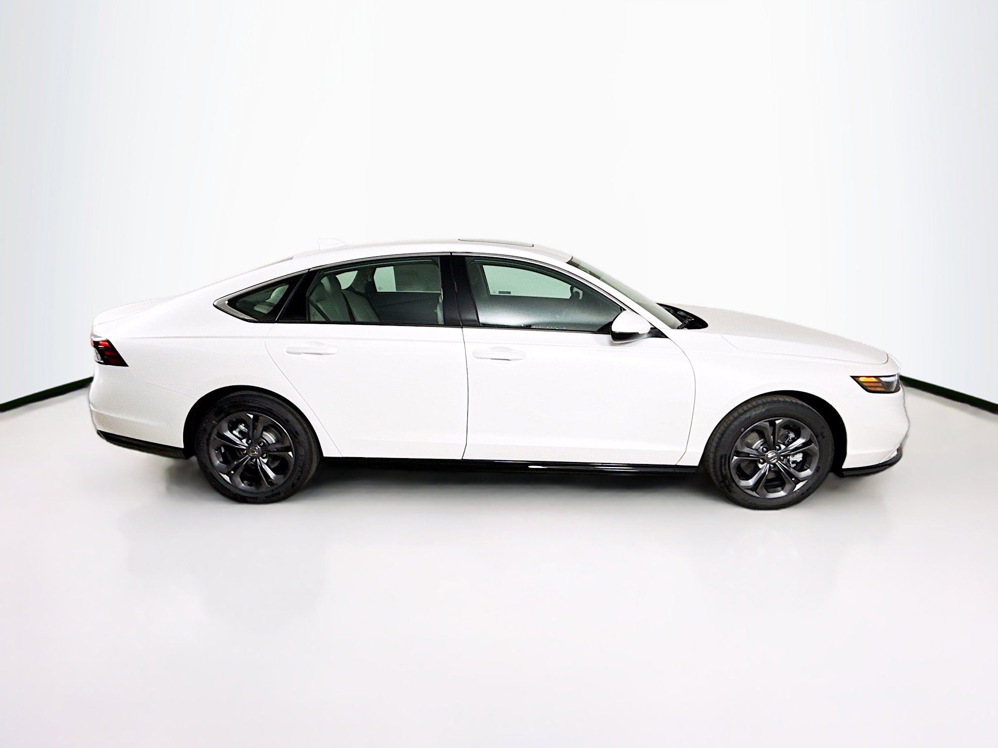 New 2026 Honda Accord EX-L image 2