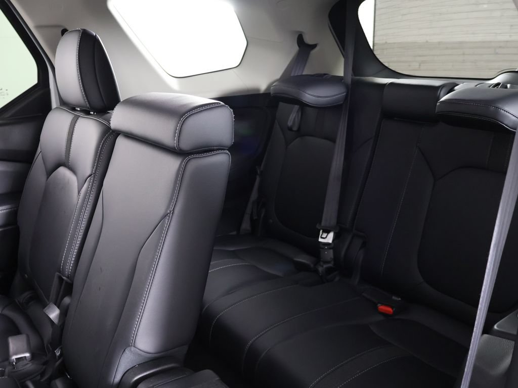 Used 2025 Honda Pilot EX-L image 34