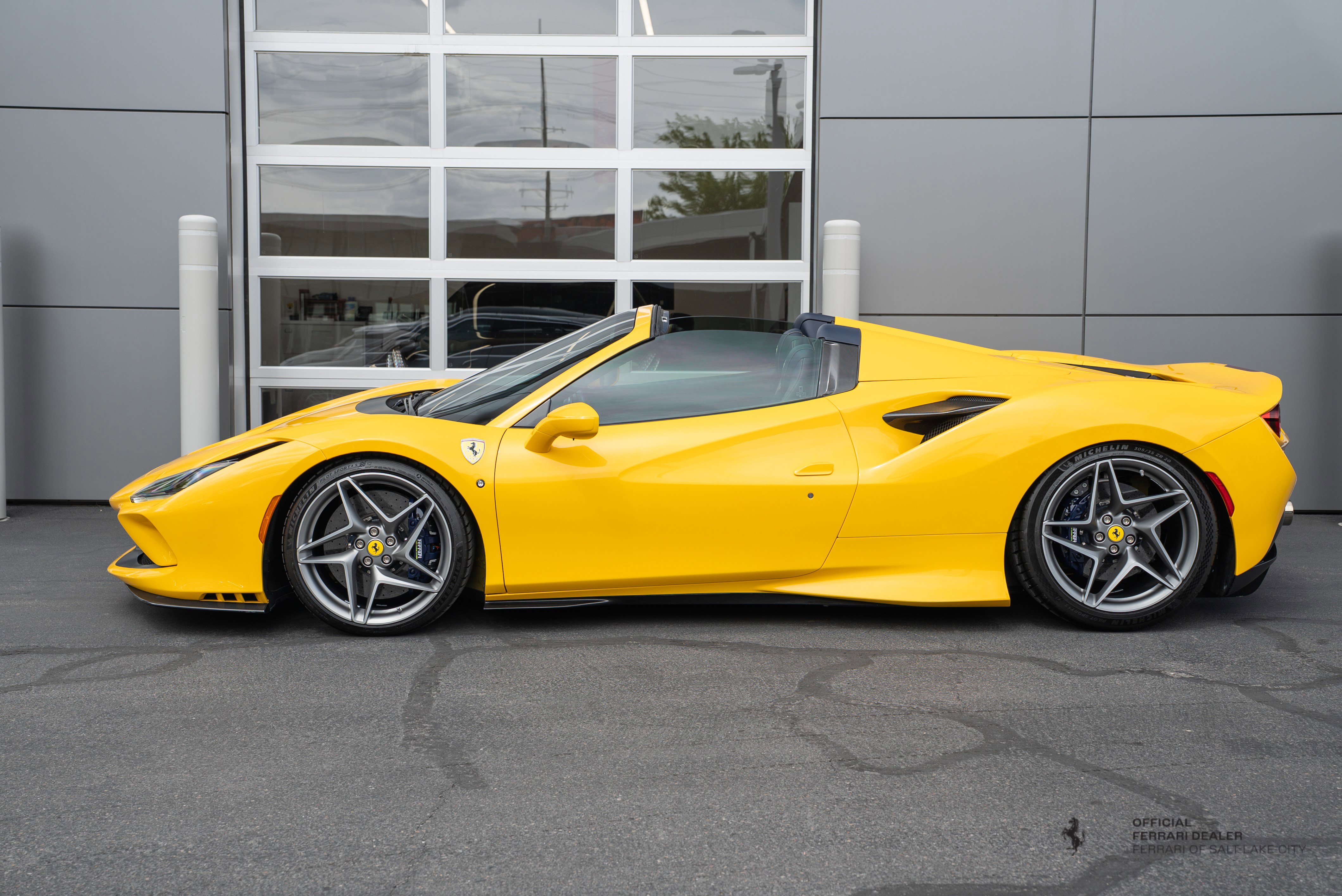 Certified 2021 Ferrari F8 Tributo image 3