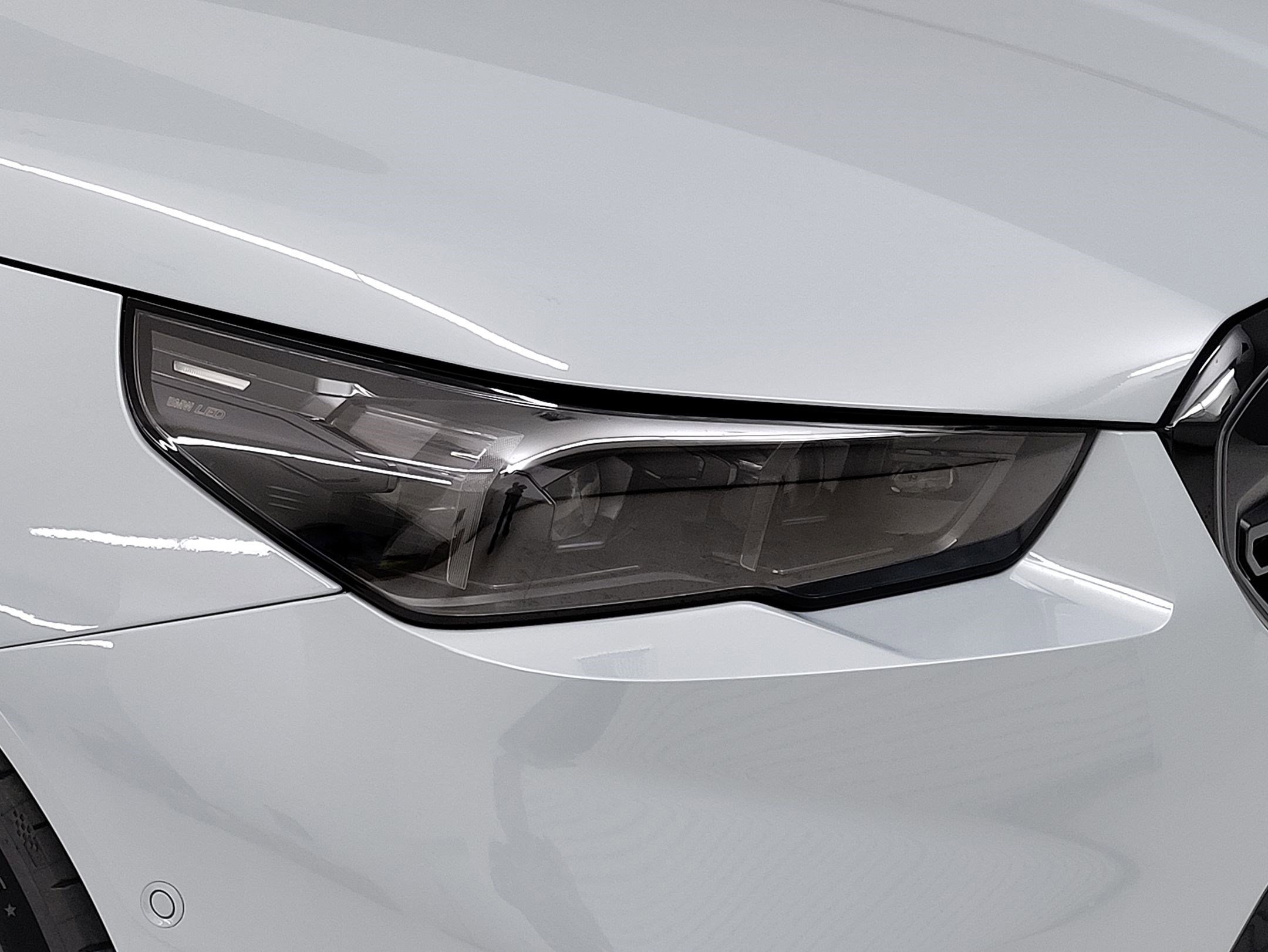 New 2026 BMW M5 w/ Carbon Package image 3