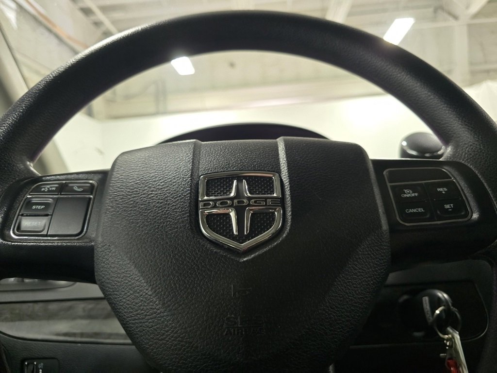 Used 2019 Dodge Grand Caravan SE w/ UConnect Hands-Free Group image 25